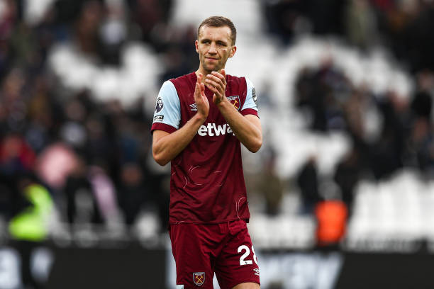 还在低谷中 还在低谷中